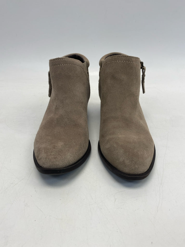 White Mountain US Shoe Size 8.5 Taupe Suede Boots