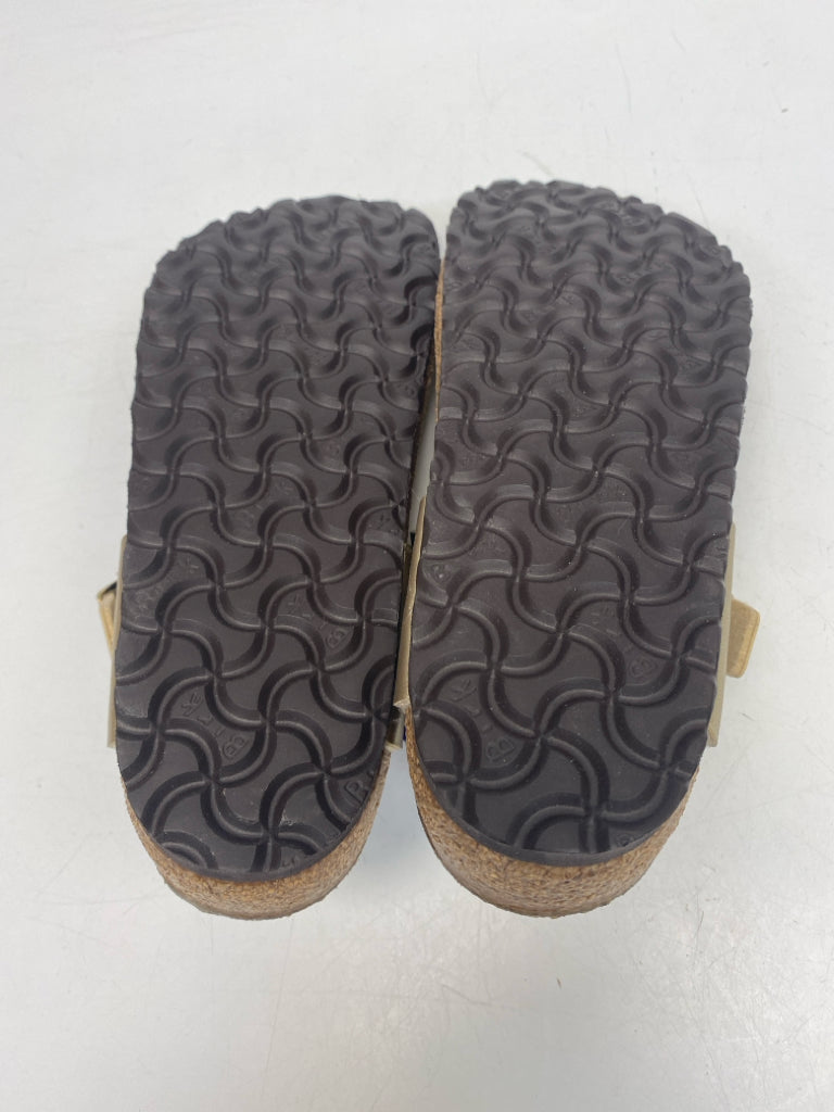 NWT Birkenstock  Size 7 Gold Sandals