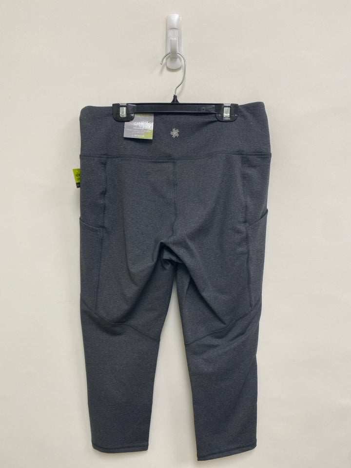 NWT Tek Gear Size L Gray Heather Cropped Athletic Leggings