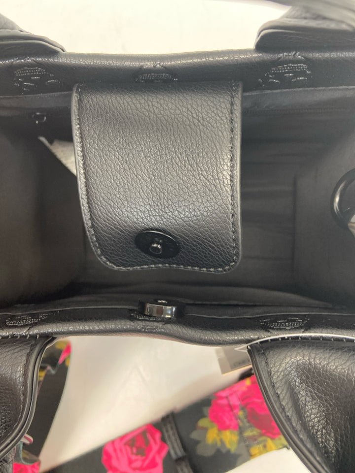 NWT Betsey Johnson Black Skull(s) Handbag