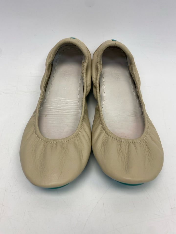 Tieks  Size 9 Tan Flats