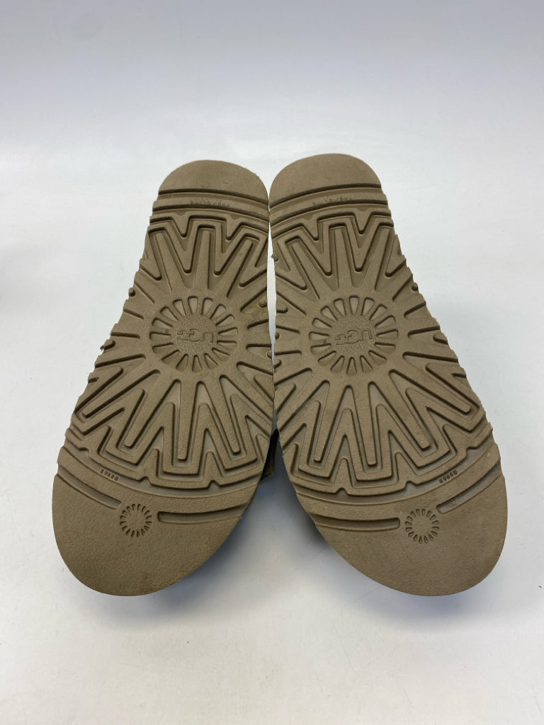 NWOT UGG  Size 11 Brown Sandals