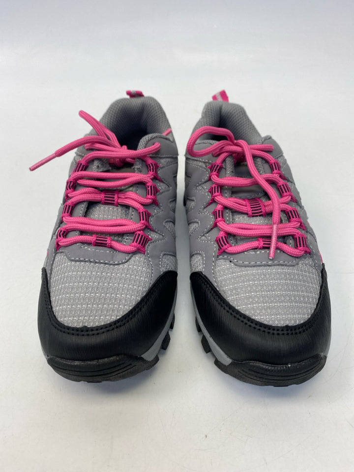 NWOT SIZE 2 Gray Pink Lace-Up Girl&