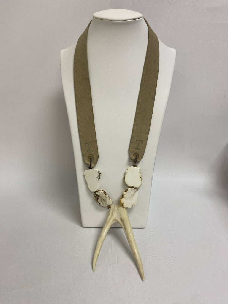 TWINE &amp; TWIG Tan White Bone Necklace