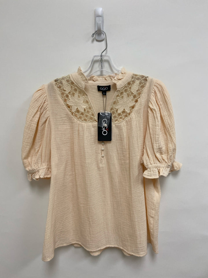 NWT GiGiO Size L Cream Short Sleeve Gauze Ladies Top