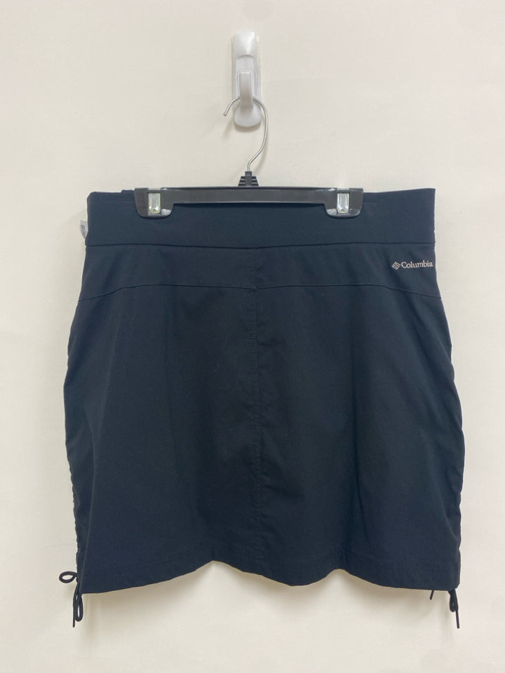 Columbia Size M Black Pull-on Ladies Skort