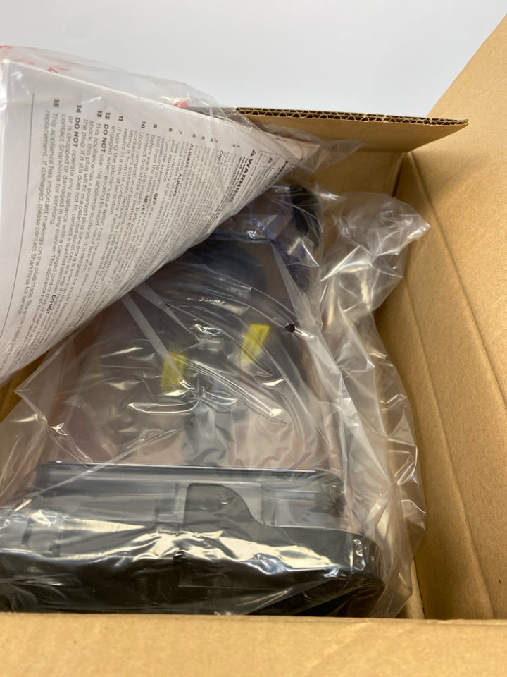 NEW/BOX Ninja Blender