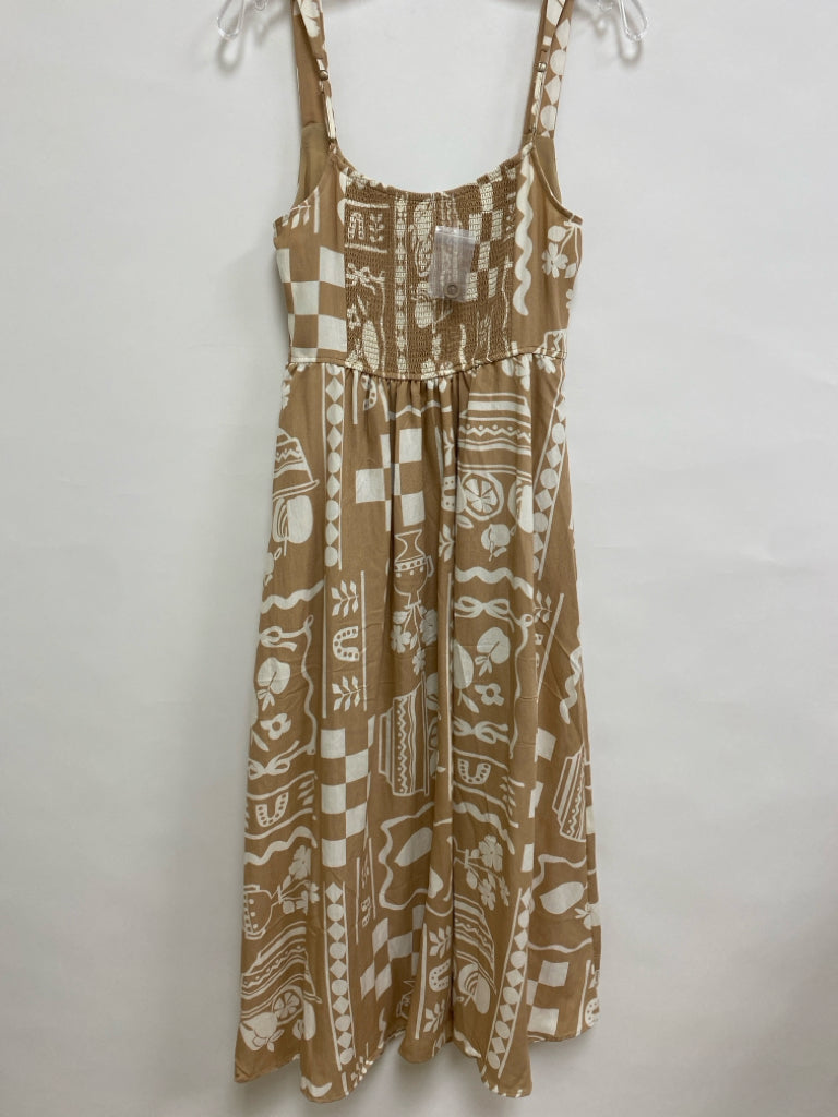 NWT blu pepper Size L Beige Cream Assorted Print Sleeveless Ladies Dress