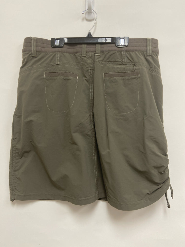 Kuhl Size 12 Taupe Ladies Skort