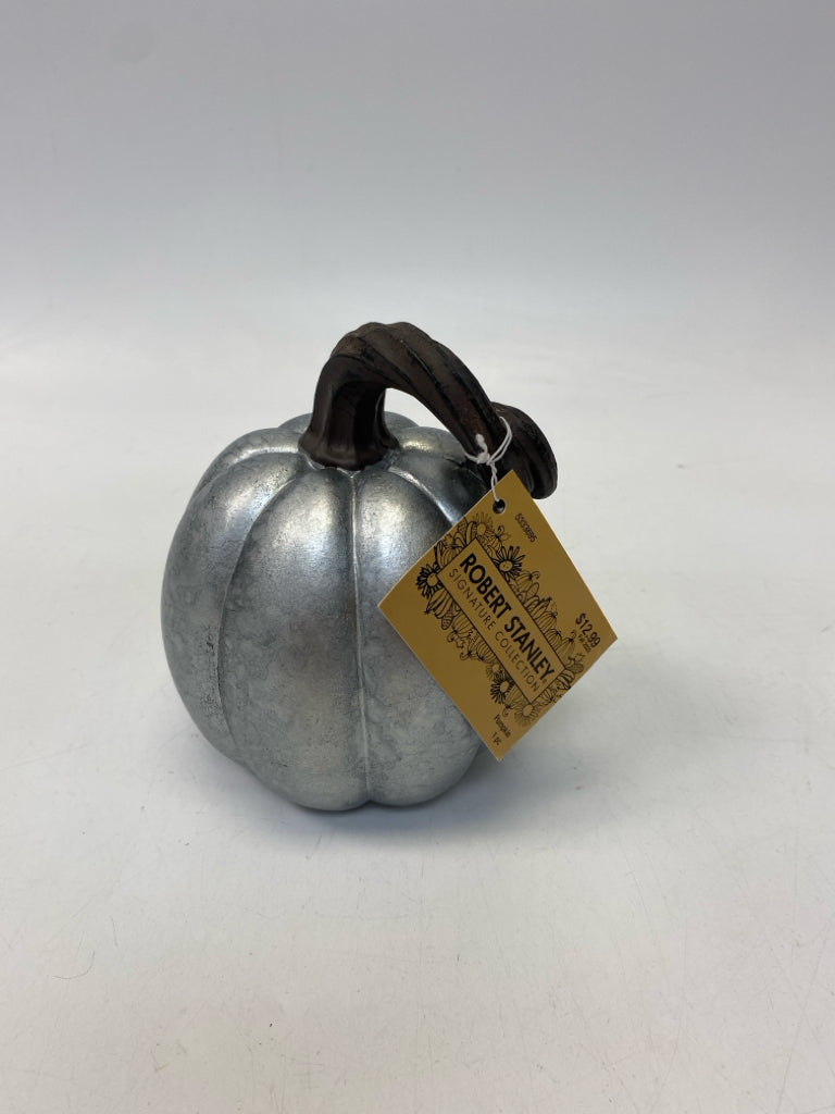 NWT Silver Brown Fall