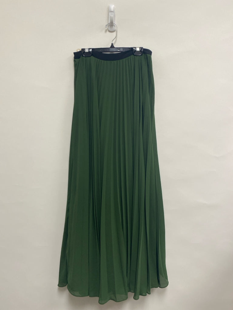 Size 8P Dark Green Pleated Maxi Petite Skirt