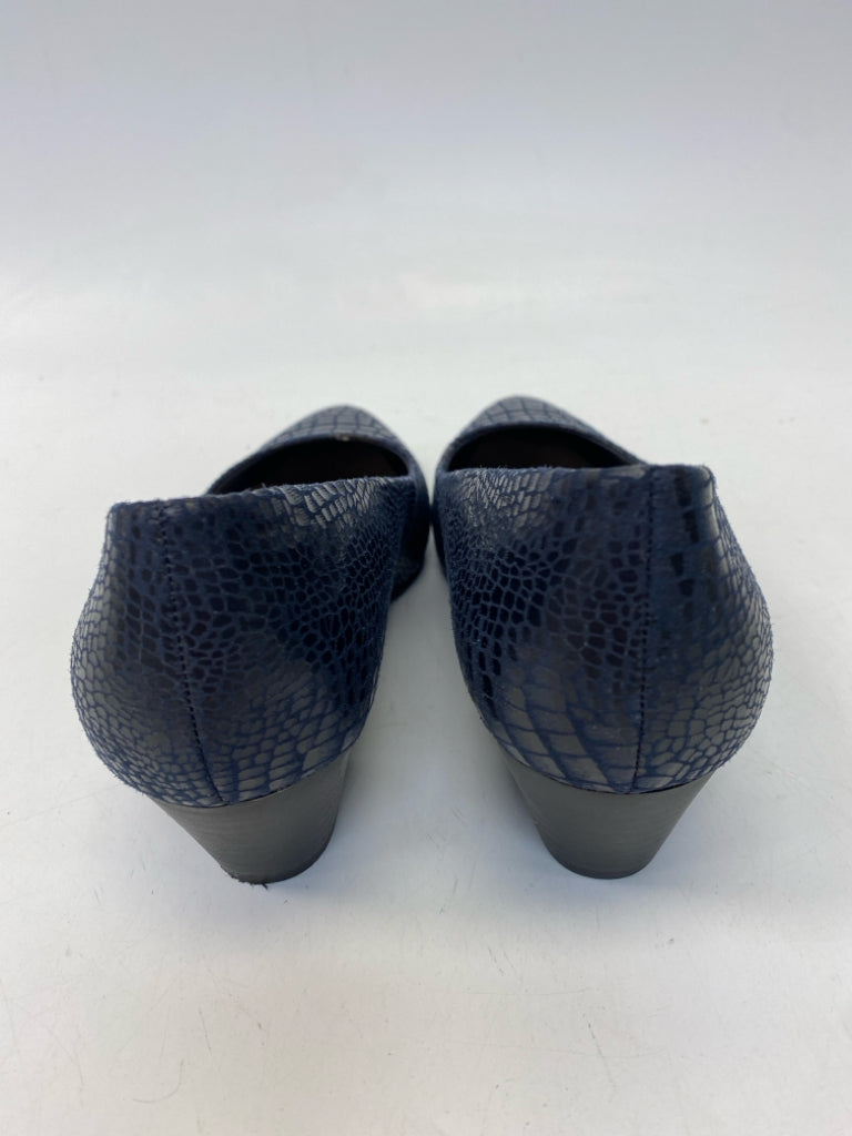 Kim Rogers US Shoe Size 7 Navy Heels