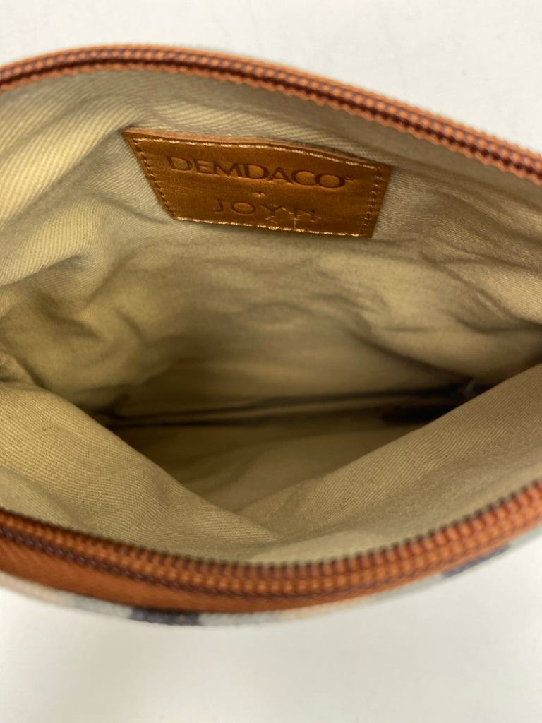NWT Demdaco Turq/Cream Scallop Print Crossbody