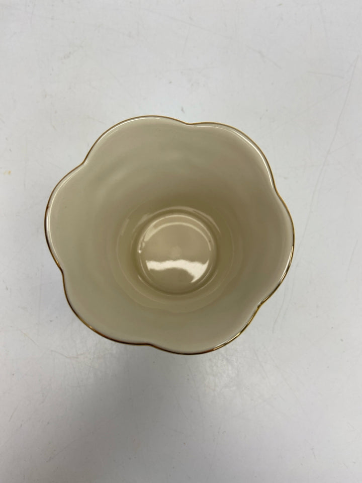Lenox Cream Green/Red Holly Berries Christmas