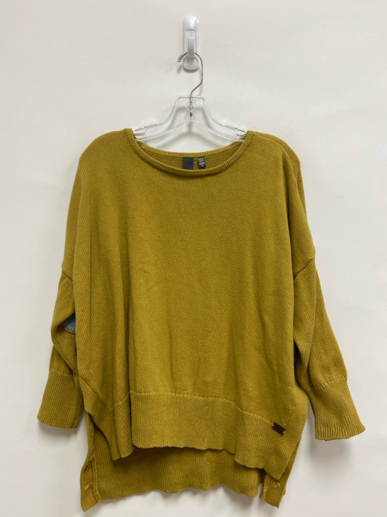 Size S Pea Green 3/4 Sleeve Ladies Sweater