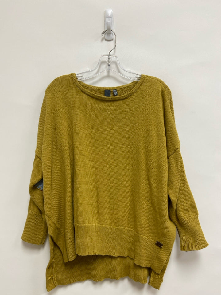 Size S Pea Green 3/4 Sleeve Ladies Sweater