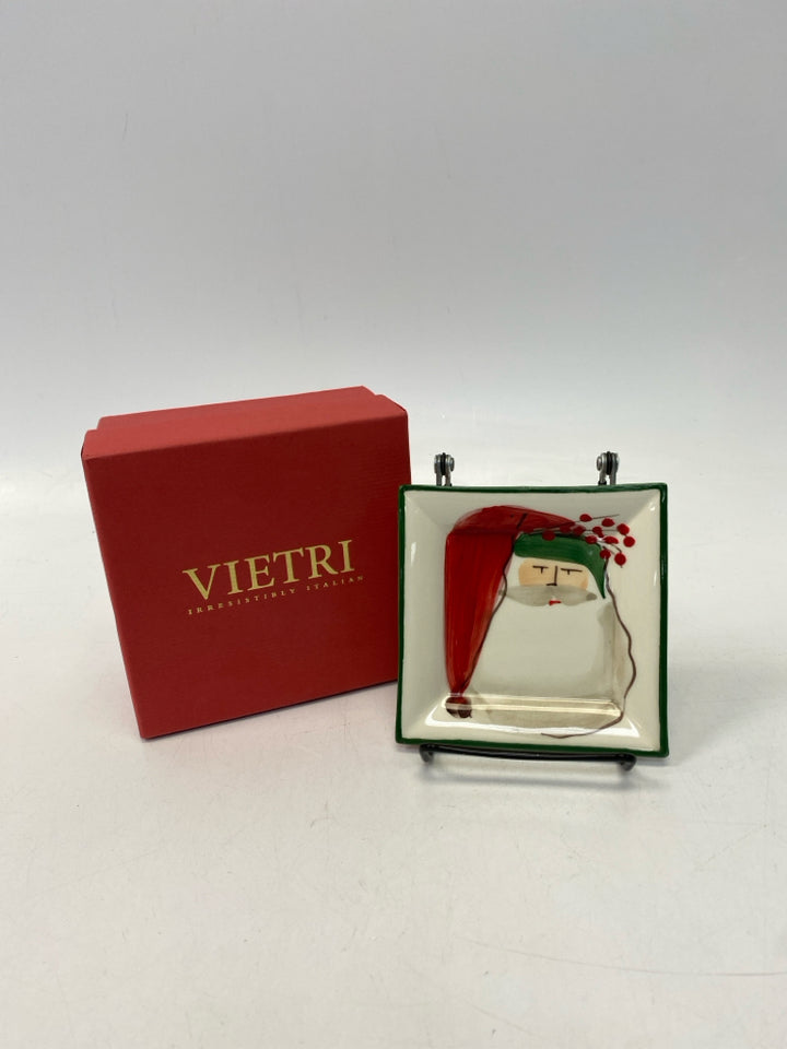 NEW/BOX Vietri White/Green Red Santa Ceramic Christmas