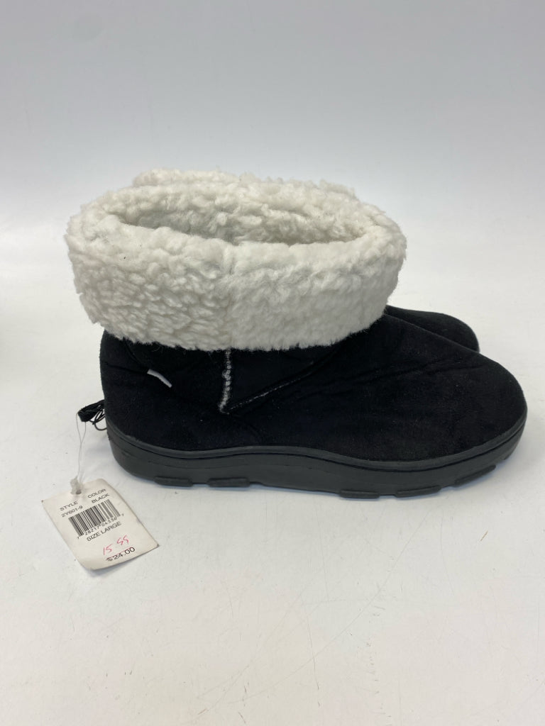 NWT US Size L Black White Cuffed Boots
