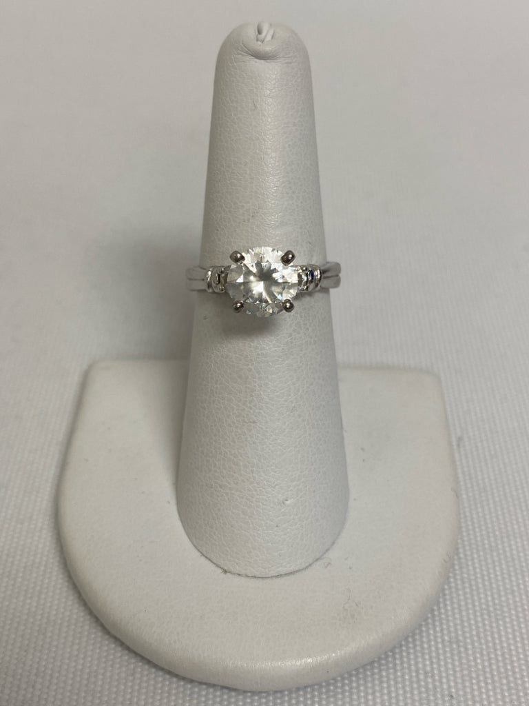 Silver Clear Jeweled Ring