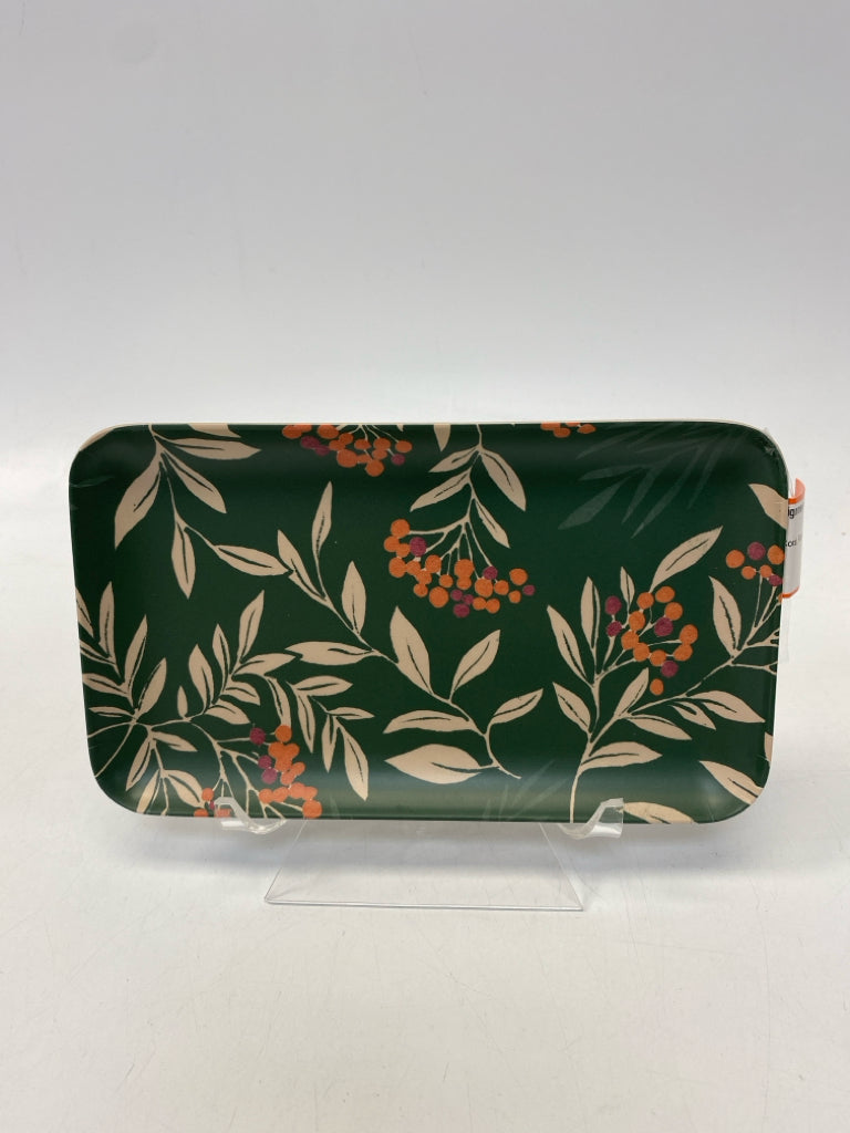 Green Cream/Coral Floral Melamine Serving Piece