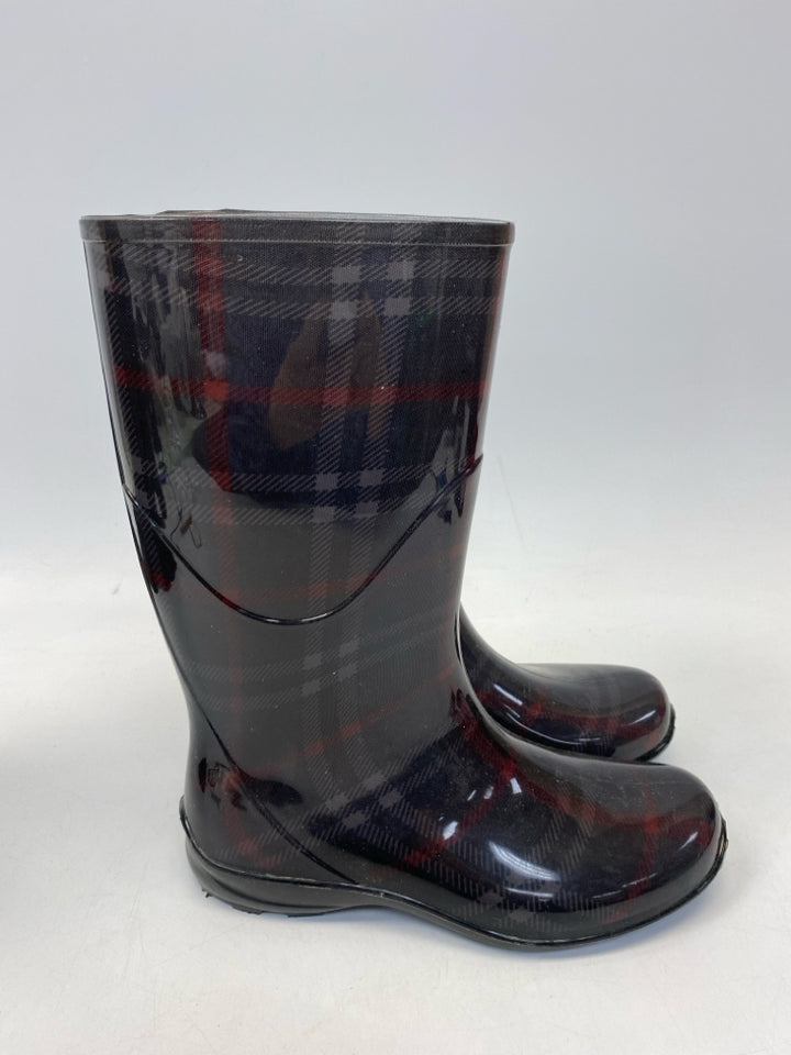 US Shoe Size 9 Black Multi-Color Plaid Boots