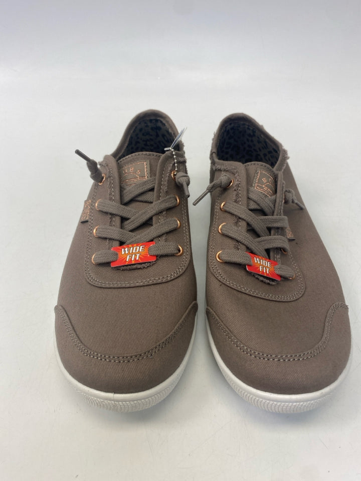 NWT Skechers US Shoe Size 9 Brown Sneakers