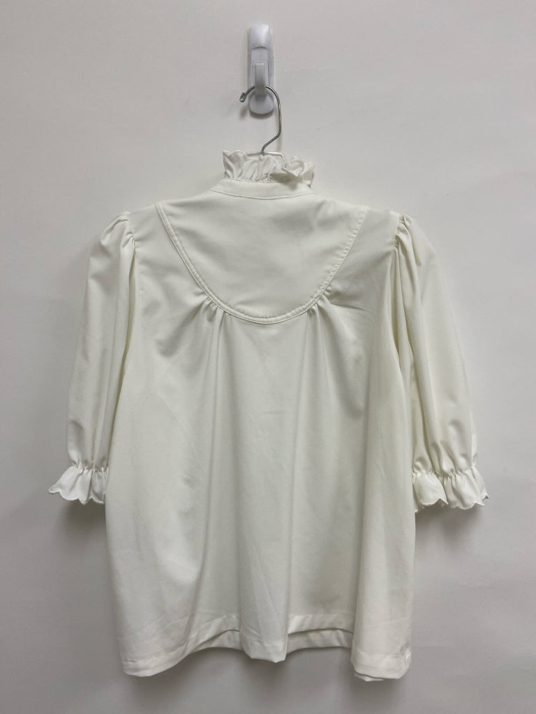 Pomander Place Size M White Ruffles Ladies Top