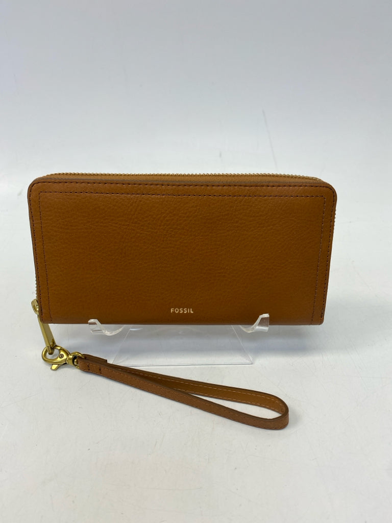 Fossil Brown Wristlet