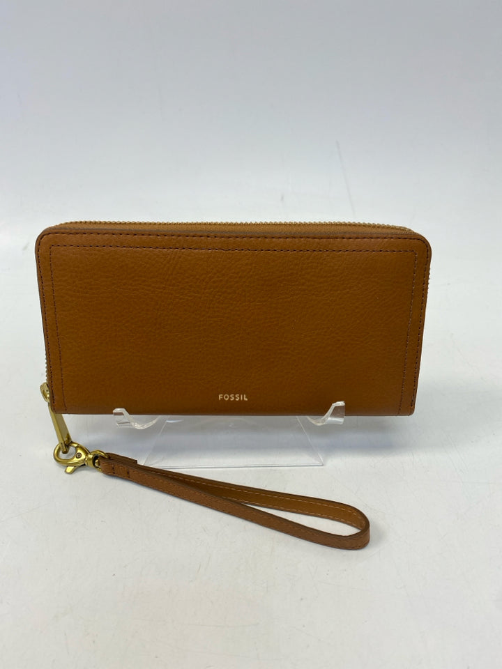 Fossil Brown Wristlet