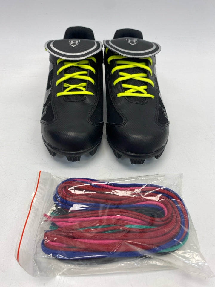 NEW Under Armour  Size 9 Black Lace-up Sneakers