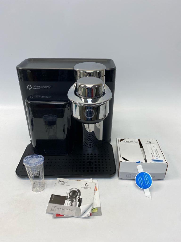 Keurig Black Silver Barware