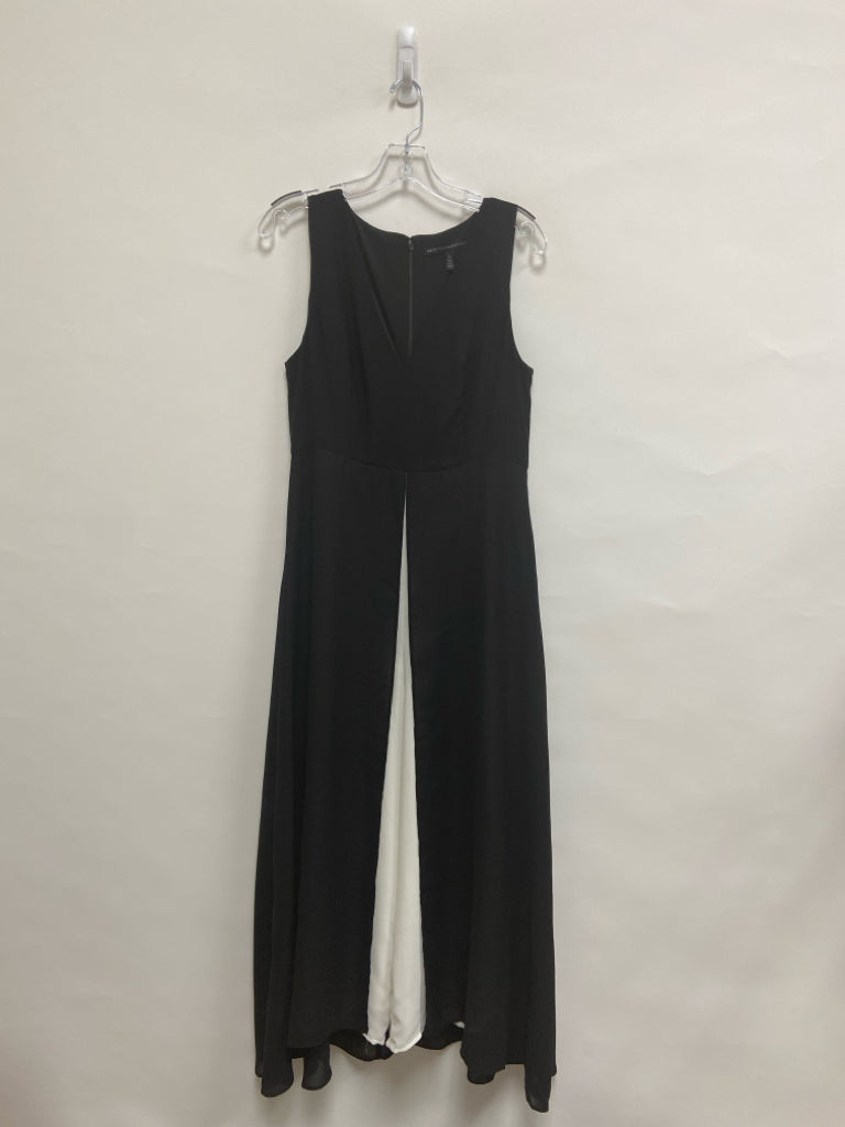 Wht House/Blk Mkt Size 10 Black White Sleeveless Ladies Jumpsuit