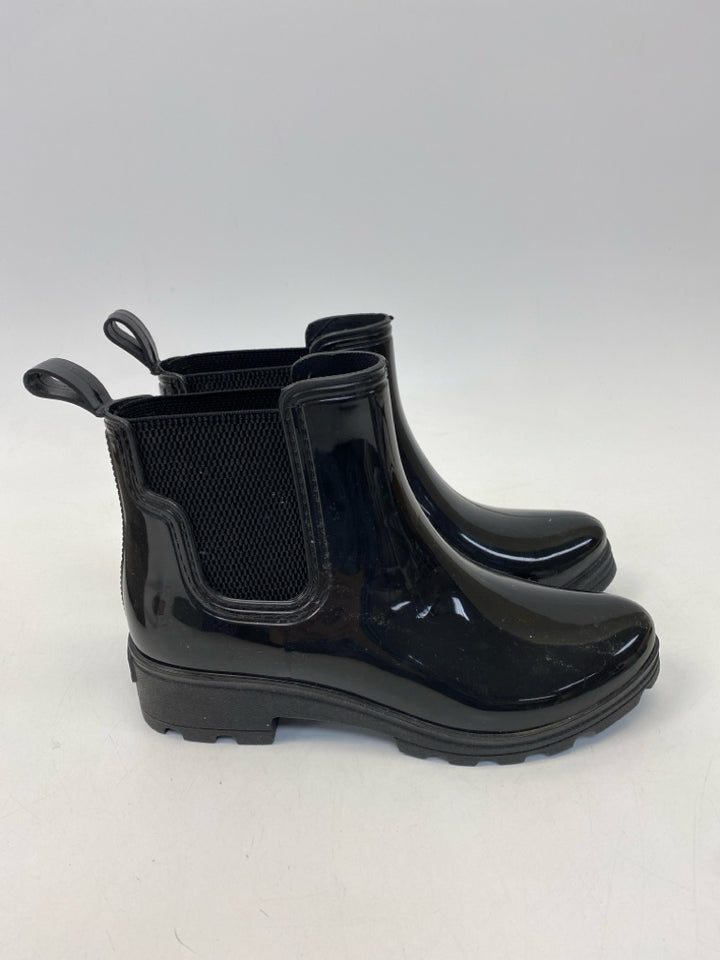 Seven 7  Size 8 Black Patent Boots