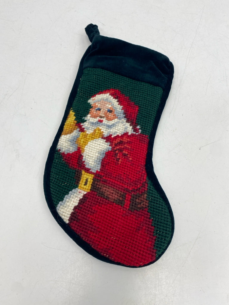 Green Multi Color Needlepoint Christmas