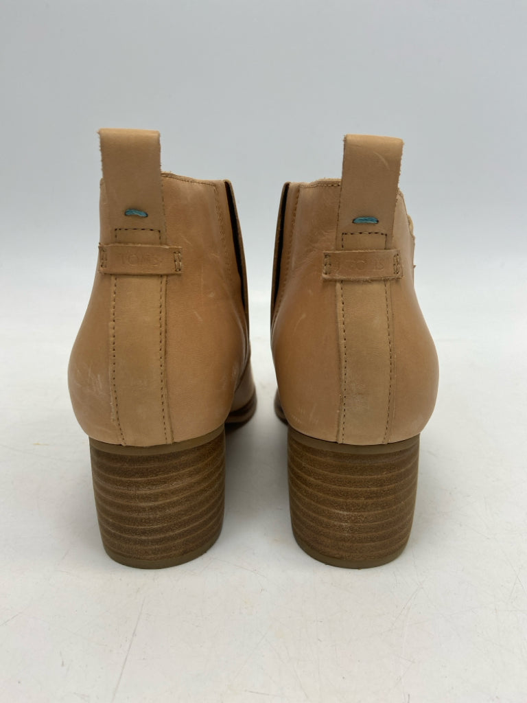 NWOT Toms  Size 8 Camel Boots