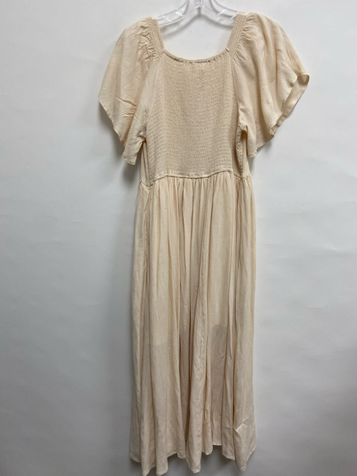 NWT Size M Beige Maxi Ladies Dress