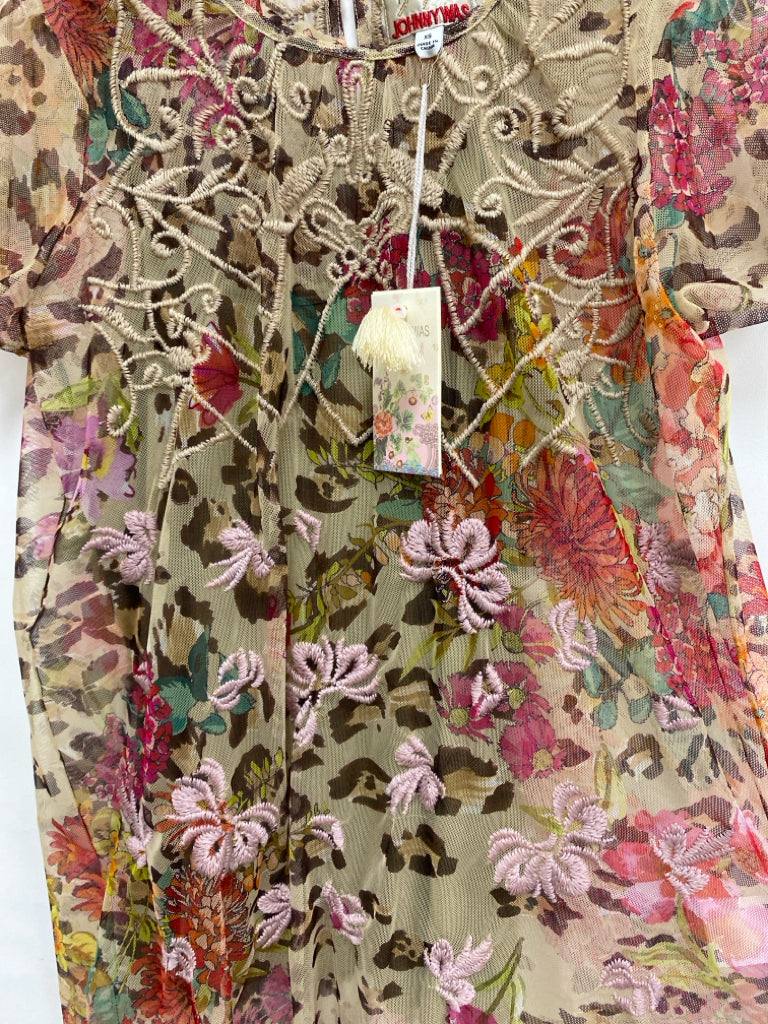 NWT JOHNNY WAS Size XS Tan Red/Multi Flowers Sleeveless Mesh Ladies Top