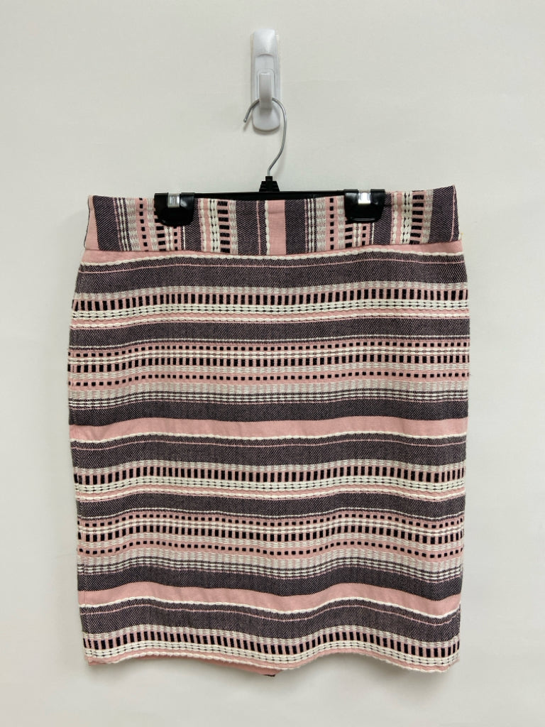 LOFT Size 8 Pink Cream/Black Woven Ladies Skirt