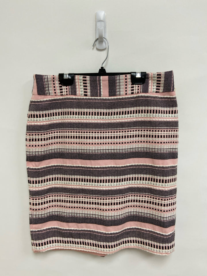 LOFT Size 8 Pink Cream/Black Woven Ladies Skirt