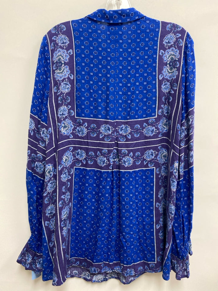 Free People Size S Purple/White Blue/Gray Floral V Neck Ladies Top