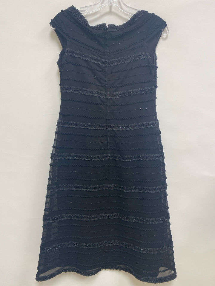 Tadashi Shoji Size 8 Black Texture Sleeveless Ladies Dress