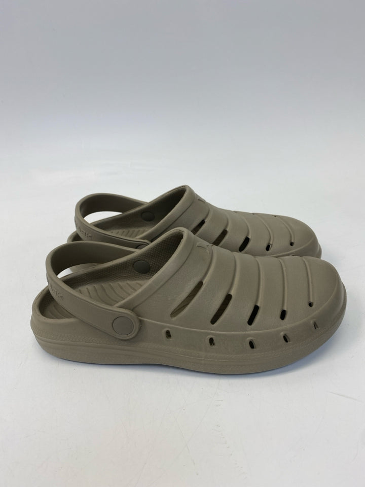 Size 8 Tan Men&