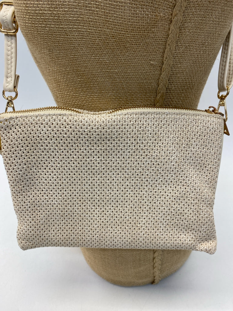 Jen &amp; Co Beige Woven Crossbody
