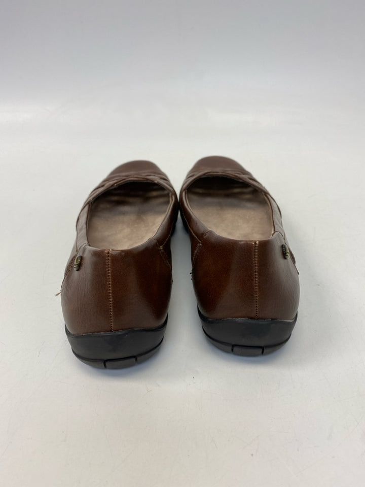 Life Stride  Size 7 Brown Flats