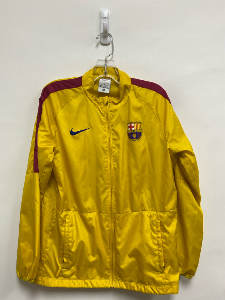 Nike SIZE L Yellow Burgundy Trimmed Boy&