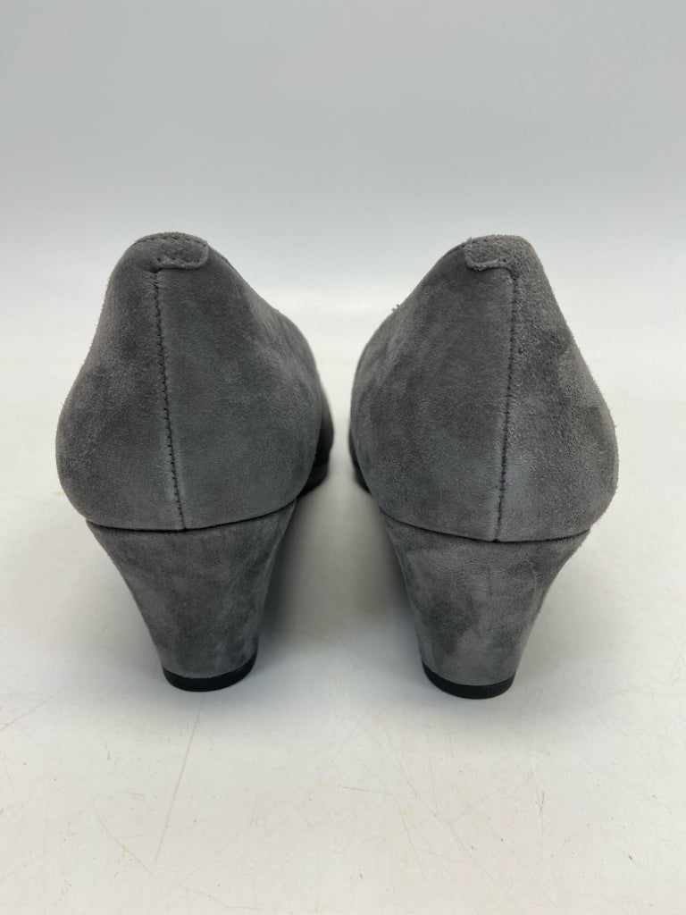 Talbots  Size 9 Gray Suede Heels
