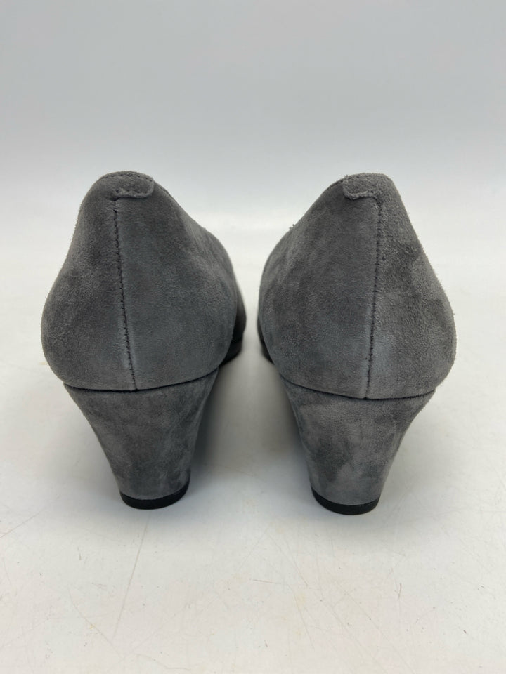 Talbots  Size 9 Gray Suede Heels
