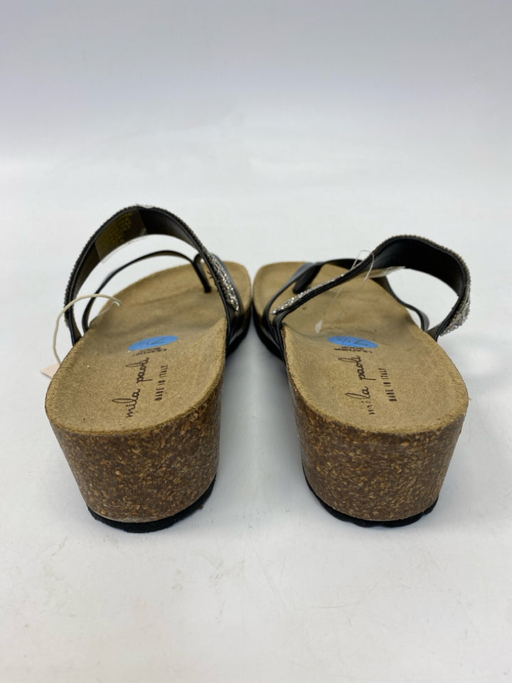 NWT  Size 7.5 Black Silver Jeweled Sandals