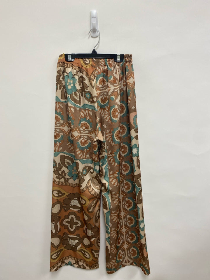 Size M Tan Blue/White Floral Ladies Pants