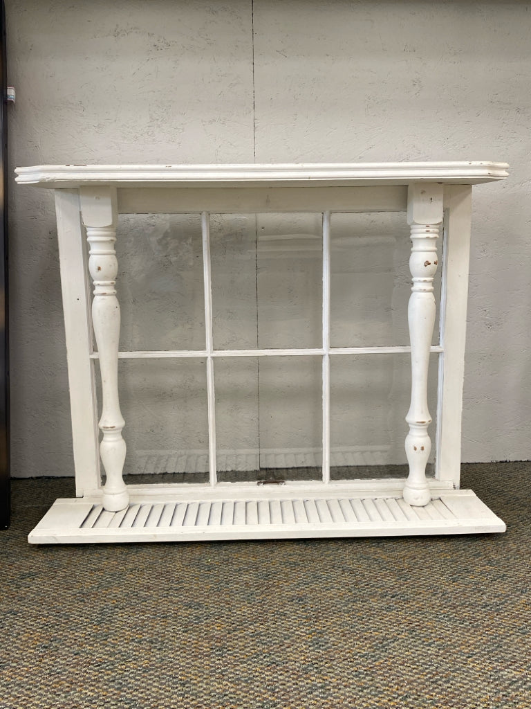 White Clear Distressed Wood/Glass Wall Hanging